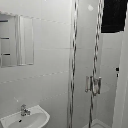 Kawalerka Centrum Wielkopolska 아파트