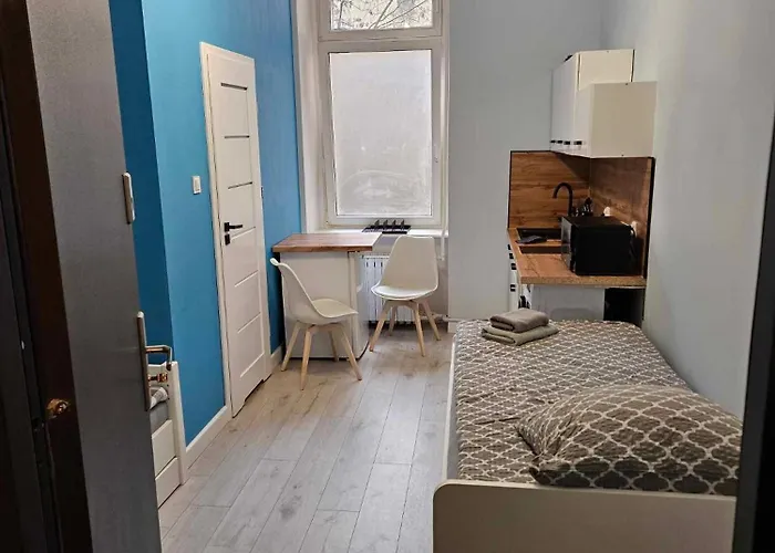 Kawalerka Centrum Wielkopolska 아파트